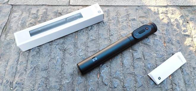 杆2自拍杆三脚架一键变焦记录美好瞬间！米乐体育M6直播平台小米变焦支架自拍(图9)
