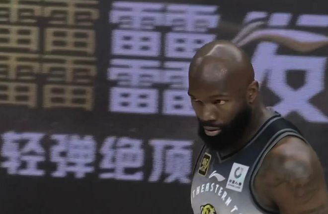 策略成败笔王岚嵚该被重用快醒醒吧！米乐m6网站杨鸣被打懵了！防守琼斯(图4)