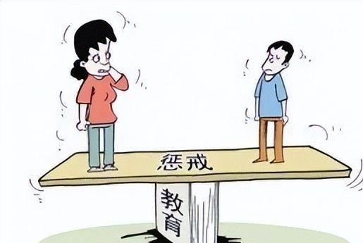 面曝光父亲行为被怒骂太恶心人反转！向老师滋水后续监控画(图3)